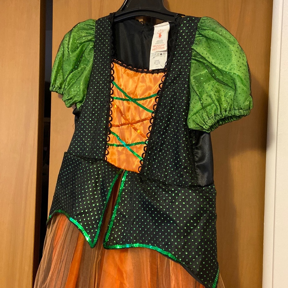 Halloween dress, lights up.